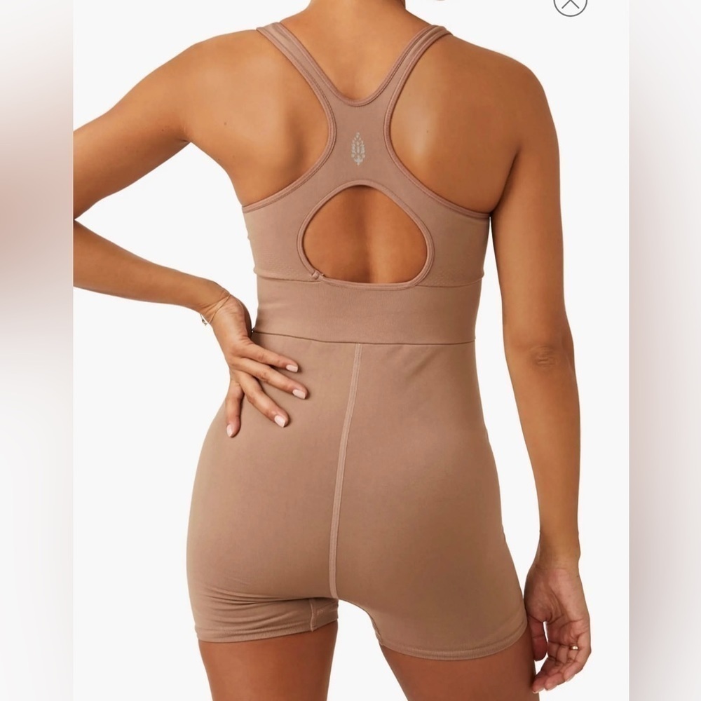 Every Single Time Runsie
FP MOVEMENT women’s size xs/s color moonrock